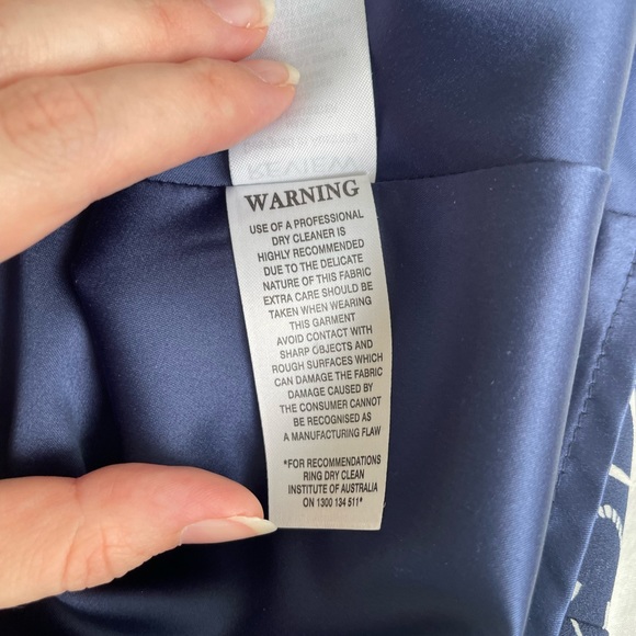 Review Dress Size 8 - Picture 5 of 6